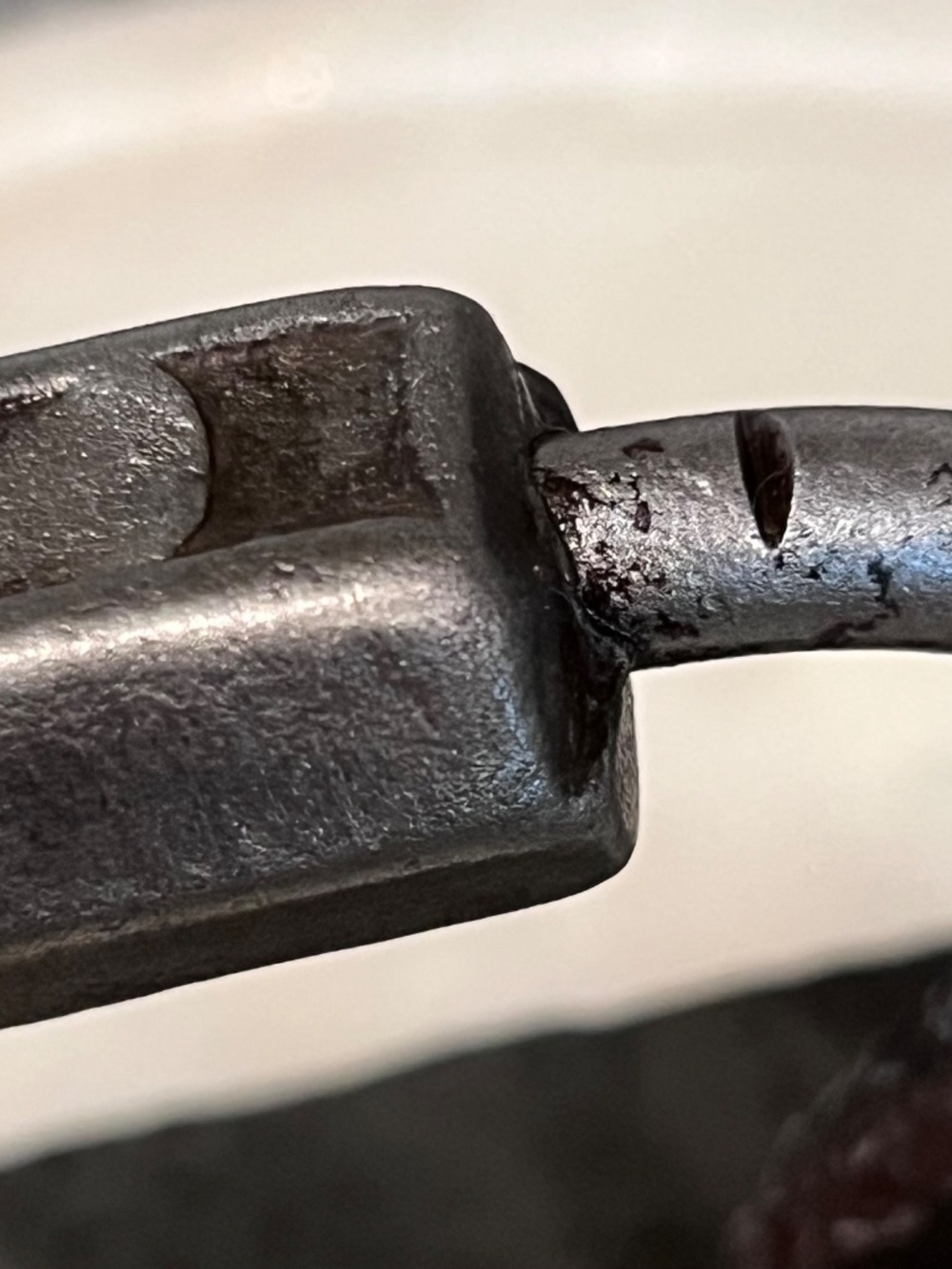 Geneva Cast Iron Sad Iron Flat Iron Primitive Laundry Collectible 5" - Picture 15 of 16